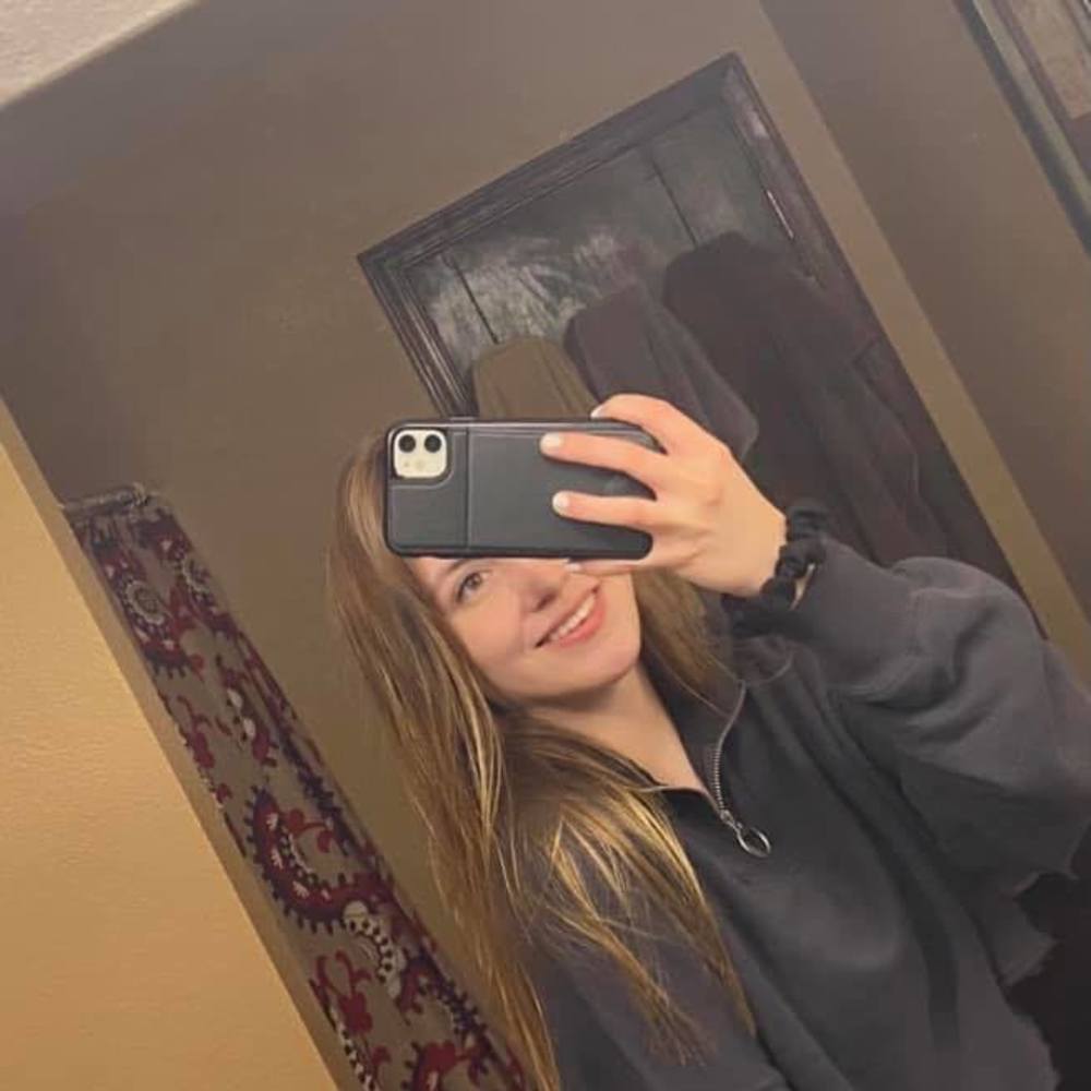 Meet your Posher, Ahilyn